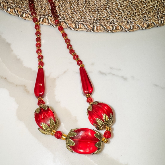 VINTAGE ART DECO CZECH RED GLASS BEAD NECKLACE - Picture 4 of 6